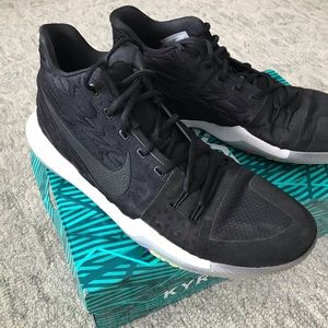 Nike Kyrie 3 Men’s Basketball shoes